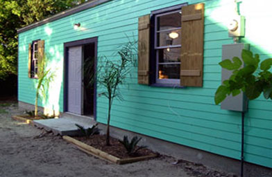 Sallie Ann's temple - or peristyle - sits midway through a narrow, unpaved street named Rosalie Alley.
(Eve Troeh)