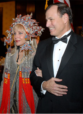 
                    Farb with Mike Ballases, CEO of JPMorgan Chase of Houston.
                                            (Colt)
                                        