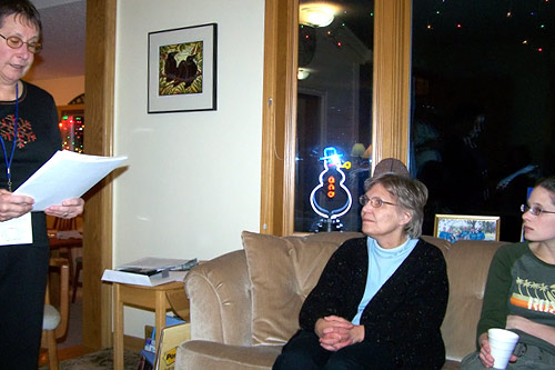 
                    Chairwoman Gracia Willis confers with Precinct Secretary Inene Pfonnkuck and Roxanne Haffner.
                                            (Jim & Gracia Willis)
                                        