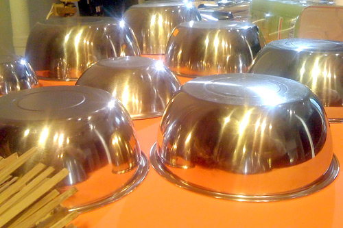 
                    Some ordinary bowls waiting to be transformed by the music of Fast Forward.
                                            (Josh Rogosin)
                                        
