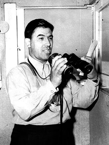 Joe Hernandez prepares to call the 1950 Kentucky Derby live for Churchill Downs fans. His call of the race was recorded and copies were eventually distributed to more than 60,000 racing fans.
(Courtesy Caballo Press of Ann Arbor and Frank Hernandez. All rights reserved.)