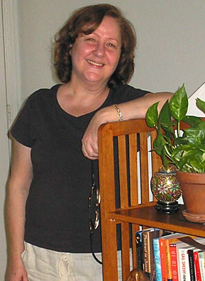 
                    Sulaiman in Phoenix, where she eventually moved after leaving Iraq in 2002.
                                            (Courtesy Mona Sulaiman)
                                        