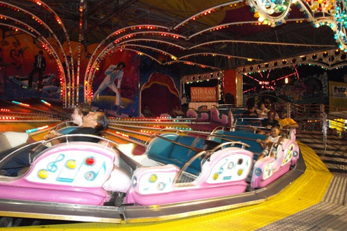 
                    Last weekend, crowds enjoyed Coney Island's Astroland for one final time.
                                            (Diana Taft Shumate)
                                        