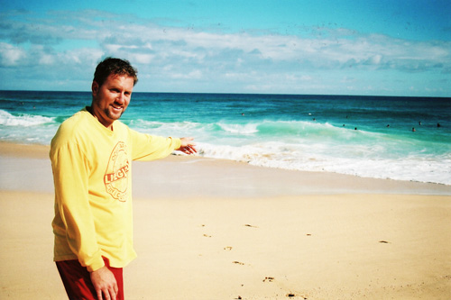 
                    Lifeguard Peter Erwin points to the spot where he went bodysurfing with Barack Obama on Sandy Beach. Erwin is a lifeguard for the City and County of Honolulu, which is the island of Oahu.
                                            (Heidi Chang)
                                        