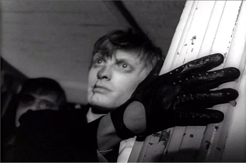 
                    Russ Streiner as "Johnny" in "Night of the Living Dead."
                                            (The Walter Reade Organization)
                                        