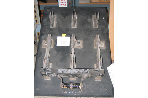 
                    A double-pole, triple-throw knife switch -- one of the most popular props to rent at Jadis.
                                            (Claes Andreasson)
                                        