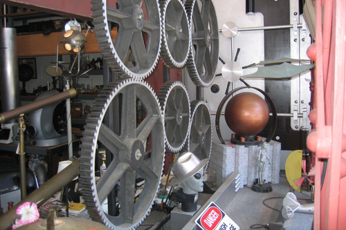 
                    Another popular prop at Jadis: The 10-foot-high wooden gear wheels.
                                            (Claes Andreasson)
                                        