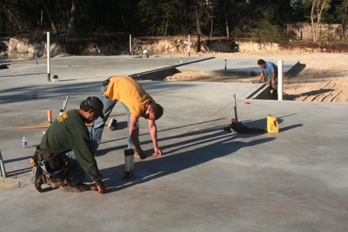 
                    Ramiro Mora and crew building a home.
                                            (Michael May)
                                        
