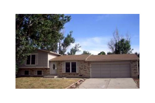 
                    4378 East 93rd Drive, a 3 bedroom, 2 bathroom tri-level house.  The list price is $121,000, and the house needs minor fix ups.
                                            (Courtesy Robert Kelly)
                                        